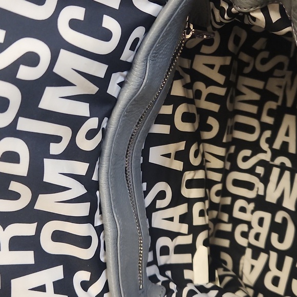 Marc Jacob's Gray Lil Ukita Crossbody Handbag - Picture 3 of 8